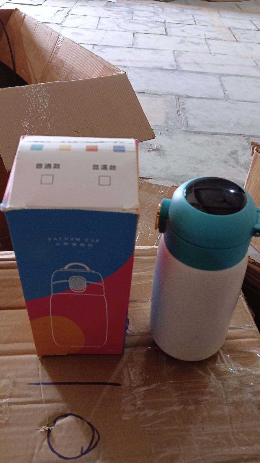 Smart Vacuum Insulated Water Bottle with LED Temperature Display, Cold & Hot | Leak Proof | Office Bottle | Gym | Home | Kitchen | Hiking | Trekking | Travel Bottle (420 ML) Smart Vacuum Insulated Water Bottle with LED Temperature Display, Cold & Hot | Leak Proof | Office Bottle | Gym | Home | Kitchen | Hiking | Trekking | Travel Bottle (420 ML)